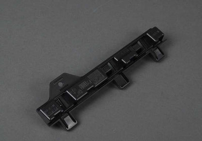 Jeu de chemin de fer à droite pour BMW F21, F22 (OEM 51778056820). BMW d'origine