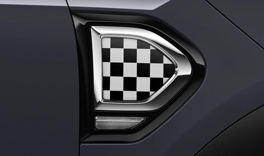 Embellecedor lateral derecho Chequered Flag Black/White OEM 51132413354 para MINI Countryman F60 (11/2015 - 07/2020), F60 LCI (05/2019 - 02/2024). Original MINI.