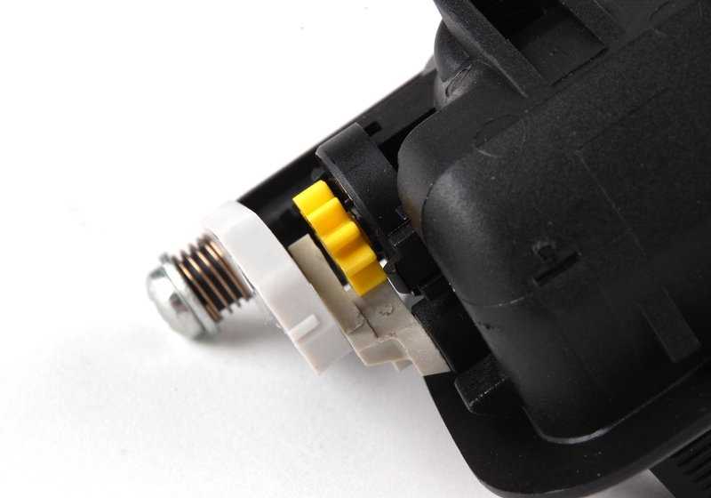 Perscha für Kleidung für BMW Serie 3 E46, E92, E92N Serie 4 F36, F36N Serie 6 E63, F06, F13 I12 (OEM 51169150380). Original BMW.
