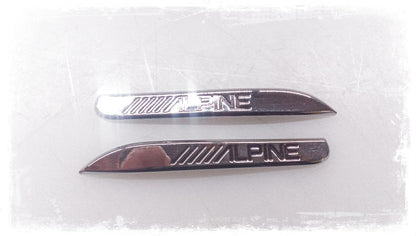 Alto -falantes do emblema “Alpine” OEM 65132230426 para BMW F20, F21, F22, F23. 2 peças definidas para alto -falantes. BMW original.