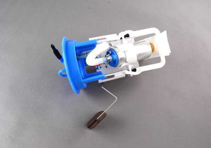 Bomba combustible, Lado Derecho para BMW E46 . Original BMW