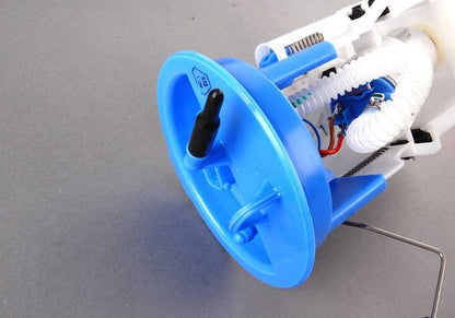 Bomba combustible, Lado Derecho para BMW E46 . Original BMW