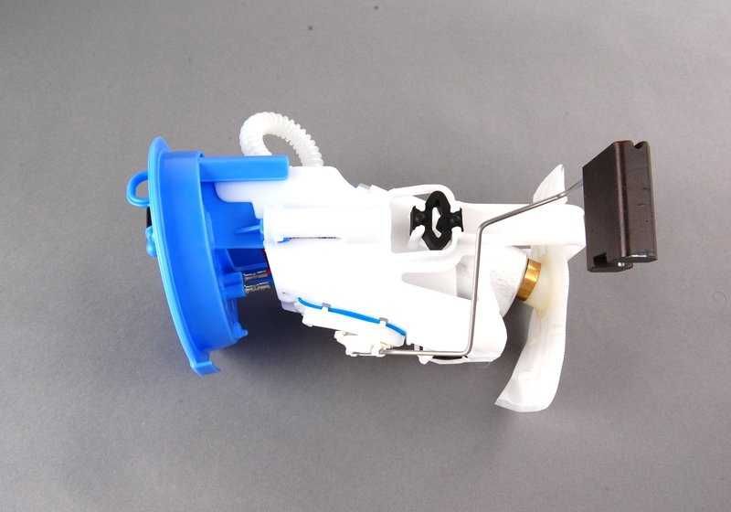 Bomba combustible, Lado Derecho para BMW E46 . Original BMW