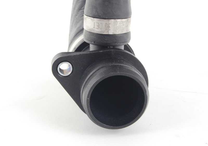 Intake pipe for BMW F20, F21, F22, F23, F30, F31, F34, F35, F32, F33, F36, F07, F10, F11, F18, E84, F25, F26, F15, F16, E89 (OEM 11537639998). Original BMW
