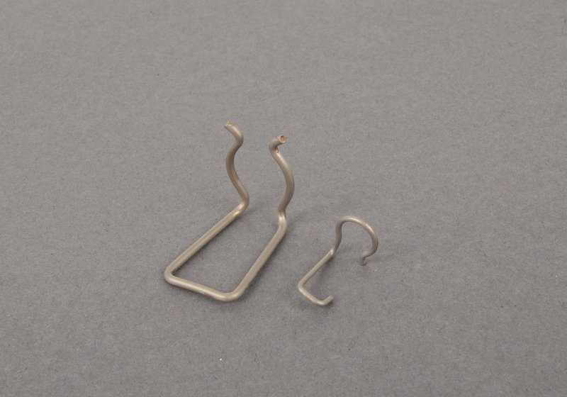 Amortiguador de respaldo OEM 52107068057 para BMW E60, E61, E65, E66, E70, E71. Original BMW.