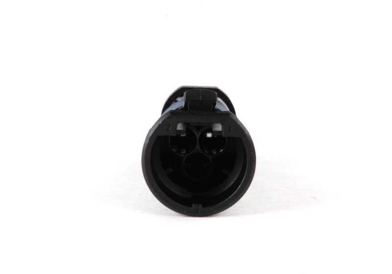 Black Electric Connector 2 Poles OEM 61131393742 for BMW E53 (x5 3.0d, 3.0i) models between 2001 and 2006. Original BMW piece.