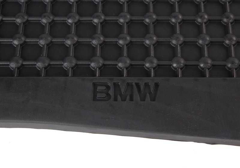 Juego de alfombrillas de goma traseras para BMW Serie 5 E39 (OEM 82559405044). Original BMW