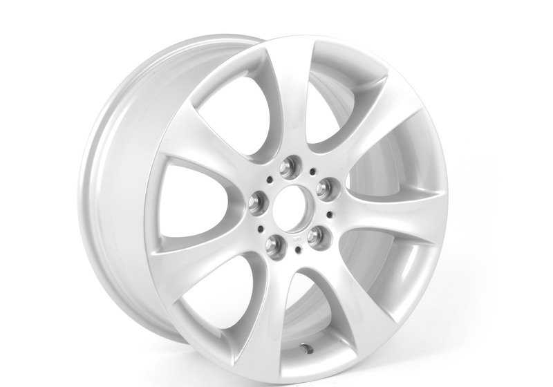 Alloy Pneus Design Star 124 OEM 36116775794 para BMW E60 (525i, 525d, 530d XDrive e muito mais). Válido para o eixo traseiro. Medidas: 9x18 ET55. BMW original de cor prata.