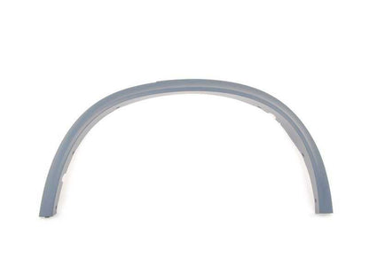 Moldura pasarruedas imprimado trasero izquierdo OEM 51777378583 para BMW X5 F15, X5 M F85. Original BMW.