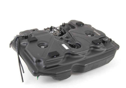 Depósito SCR AdBlue OEM 16197204623 para BMW E90. Sistema de reducción de emisiones compatible con BMW Serie 3 E90. Recambio original BMW.