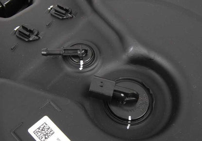 Depósito SCR AdBlue OEM 16197204623 para BMW E90. Sistema de reducción de emisiones compatible con BMW Serie 3 E90. Recambio original BMW.