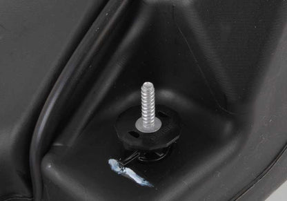 Depósito SCR AdBlue OEM 16197204623 para BMW E90. Sistema de reducción de emisiones compatible con BMW Serie 3 E90. Recambio original BMW.