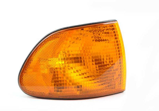 Intermitente derecho OEM 63138361006 para BMW Serie 7 E38 (740i, 750i). Original BMW.