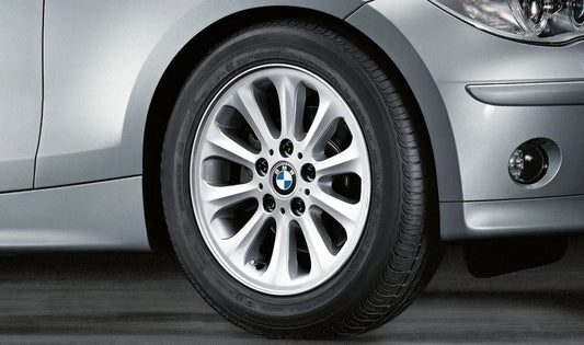 RADIALSPEICHE 139 Piene in lega per BMW Serie 1 E81, E82, E87, E87N, E88 (OEM 36116775618). BMW originale.