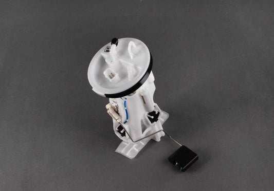 Right fuel pump delivery unit for BMW E46. Original BMW.