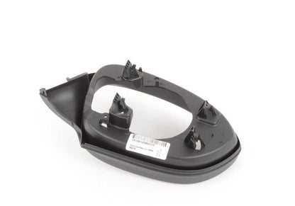 Soporte izquierdo negro OEM 51168045059 para BMW E90 M3 (PM91, PM93, VA91, VA93). Original BMW.