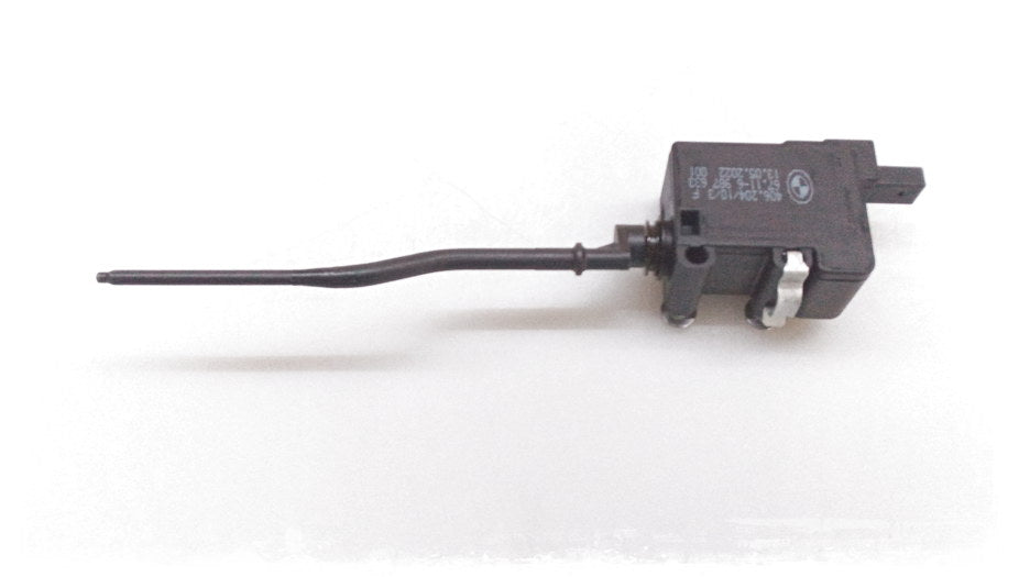 Electric motor of the OEM filling cap 67116987633 for BMW E87 116i, 118i, 118d. Original BMW.