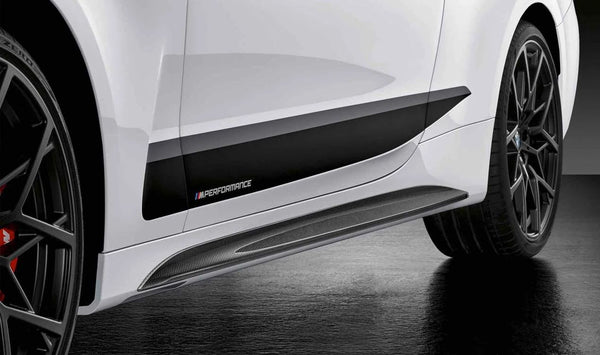 Vinilo lateral M Performance Frozen Black OEM 51145A11FA3 para BMW Serie 4 G22, G22N, G23, G23N. Aporta estilo deportivo con franjas en negro y gris. Original BMW.