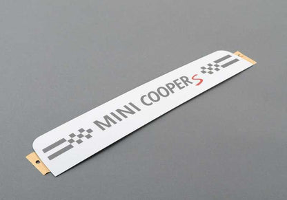 Embellecedor de entrada delantero derecho OEM 51779800668 para MINI Countryman R60. Original MINI.