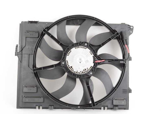 Alloggiamento dei fan con Fan OEM 17112283621 per BMW E90, E91, E92, E93. BMW originale.