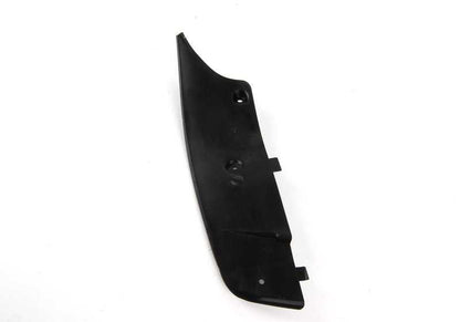 Tapa del soporte de reparación del guardabarros OEM 51717895768 para BMW E46. Original BMW.