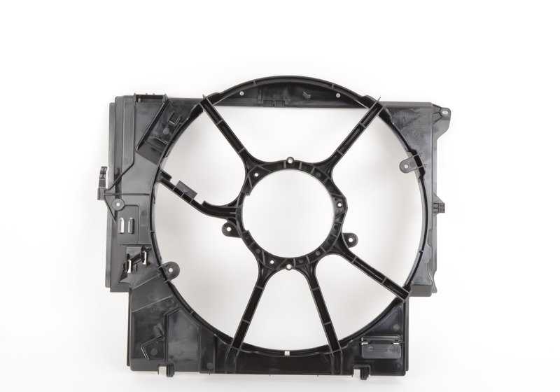 Carcasa del ventilador OEM 17427604021 para BMW E82, E90, E92, E93. Pieza original BMW compatible con modelos 1er Coupé y 3er Serie con motor N54.