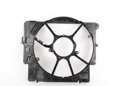 Carcasa del ventilador OEM 17427604021 para BMW E82, E90, E92, E93. Pieza original BMW compatible con modelos 1er Coupé y 3er Serie con motor N54.