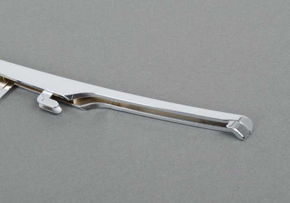 Moldura decorativa lateral delantera derecha OEM 51137009248 para BMW E63 y E64. Original BMW.