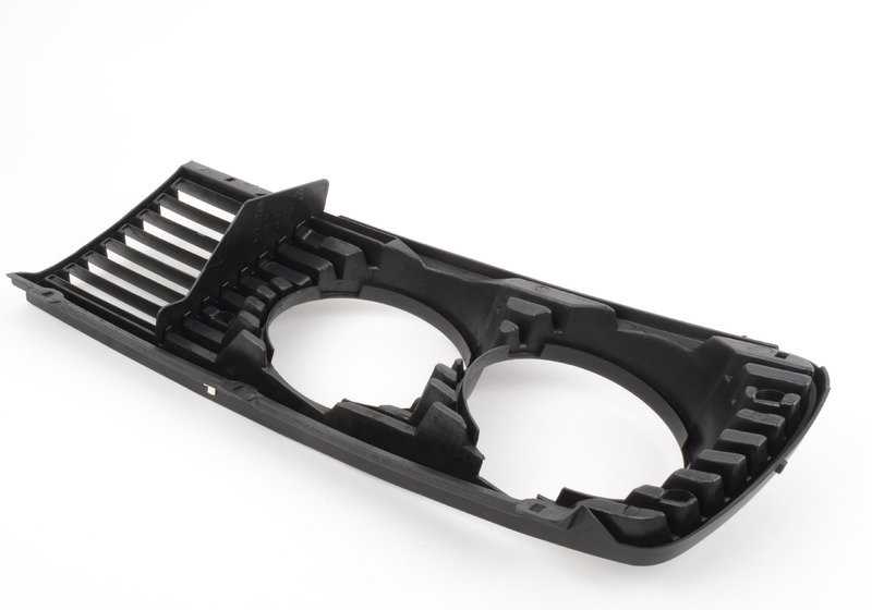 Grade decorativa esquerda 51131919199 para BMW E28. Ideal para substituir ou renovar a grade do lado frontal. Compatível com todos os modelos E28. Substituição original da BMW.