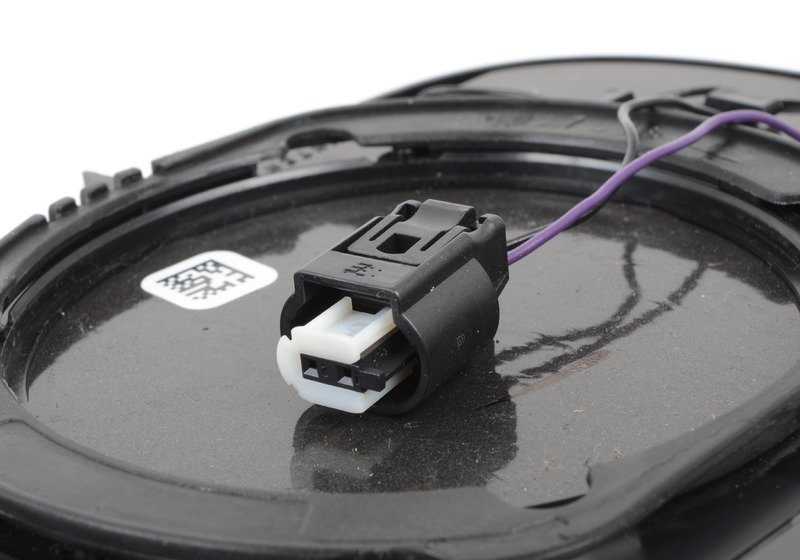 Cristal espejo derecho calefactable OEM 51168209810 para BMW E38 y E39. Repuesto original BMW.