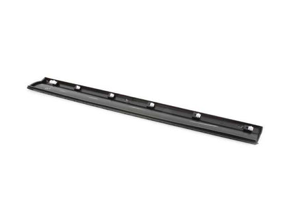 Moldura embellecedora delantera izquierda OEM 51137220609 para BMW F25. Original BMW.