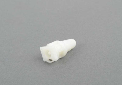 Clip sujeción molduras OEM 51478108210 para BMW E31. Pieza original BMW.