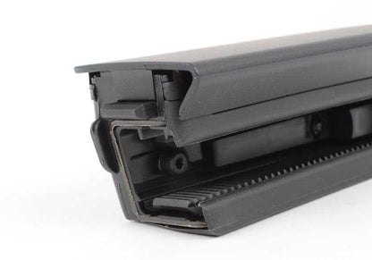 Soporte izquierdo para cortinilla de protección solar OEM 51477033549 para BMW X5 E53. Original BMW.