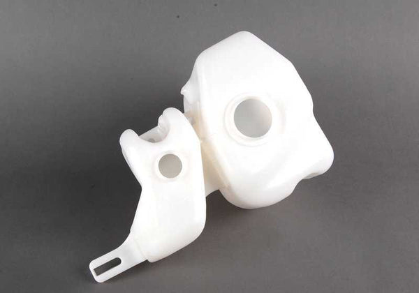 Depósito de líquido limpiaparabrisas OEM 61671370777 para BMW E30. Compatible con todos los modelos E30. Recambio original BMW.