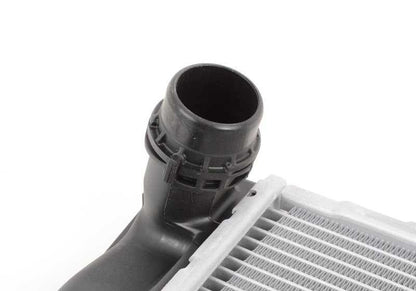 OEM -Kältemittel Kühler 17117794488 für BMW E81, E82, E87, E88, E90, E91, E92, E93, E84. Original BMW.