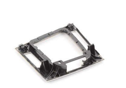 Compartiment de plancher en aluminium pour la série BMW 3 E46 (OEM 51167896088). BMW d'origine