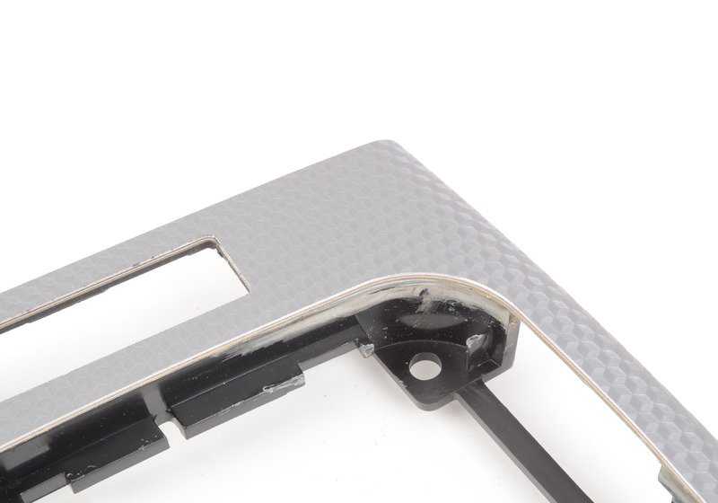 Compartiment de plancher en aluminium pour la série BMW 3 E46 (OEM 51167896088). BMW d'origine