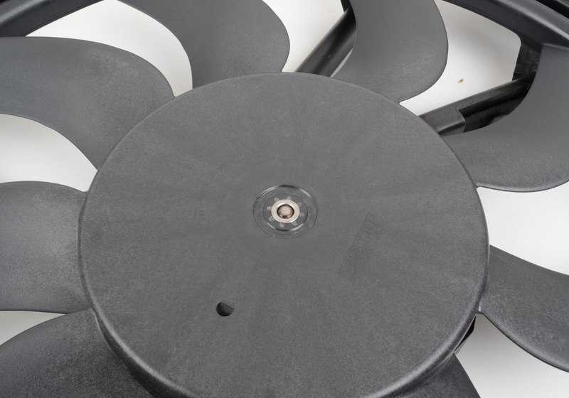 Ventilador completo con soporte OEM 17112284887 para BMW F87 (M2 CS/Competition), F80 (M3), F82/F83 (M4). Compatible con motores S55. Original BMW.