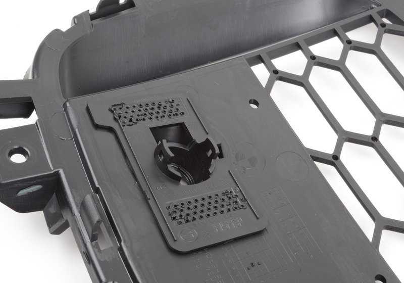 Rejilla lateral derecha OEM 51118064634 para BMW F15. Pieza original BMW.