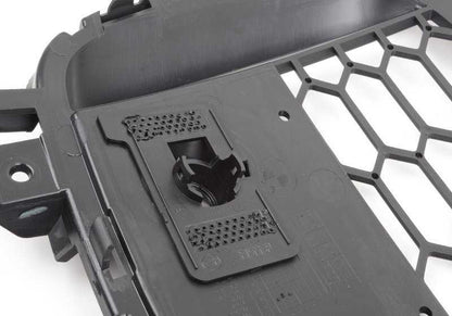 Rejilla lateral derecha OEM 51118064634 para BMW F15. Pieza original BMW.