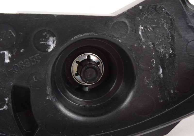 Soporte de fijación OEM 13901705379 para BMW E38 735i y 740i. Original BMW.