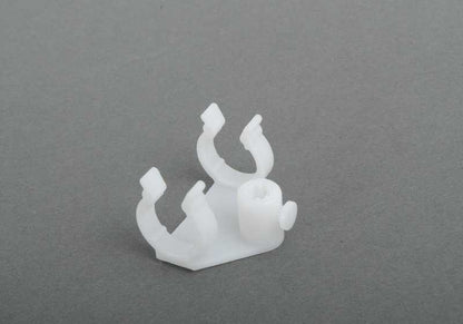 Soporte conector eléctrico OEM 61131374899 para BMW E30, E28, E34, E24, E32, E31, Z1. Original BMW.