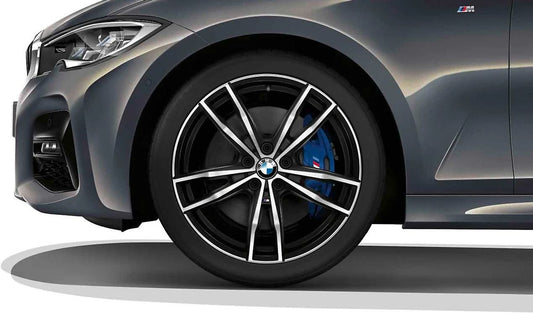 Juego de llantas completas M Doble Radio 791 de 19" con neumáticos Pirelli para BMW G42, G20, G20N, G21, G21N, G28, G28N, G22, G22N, G23, G23N. OEM 36115A4FFB9. Original BMW.