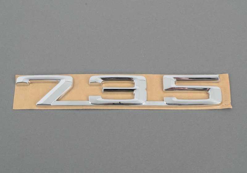 Emblema trasero "735" adhesivo OEM 51141920782 para BMW Serie 7 E23 {735i} (modelos: 6721, 6781, 6831, 6832, 6841, 6842, 6851, 6861, 6871, 6872). Original BMW.