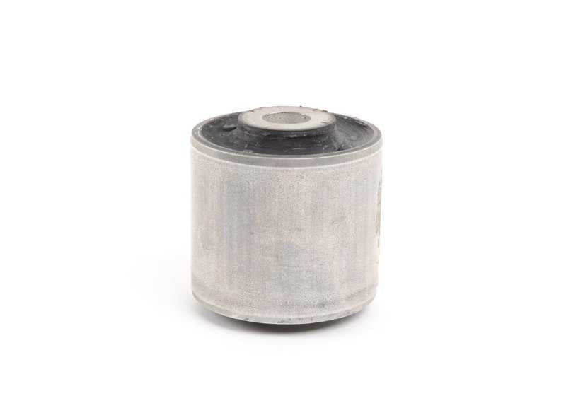 Soporte de goma OEM 33171133934 para BMW E31. Original BMW.