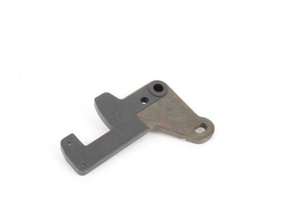 Gancho de sujeción del suelo del maletero derecho OEM 51477029030 para BMW E53. Original BMW.