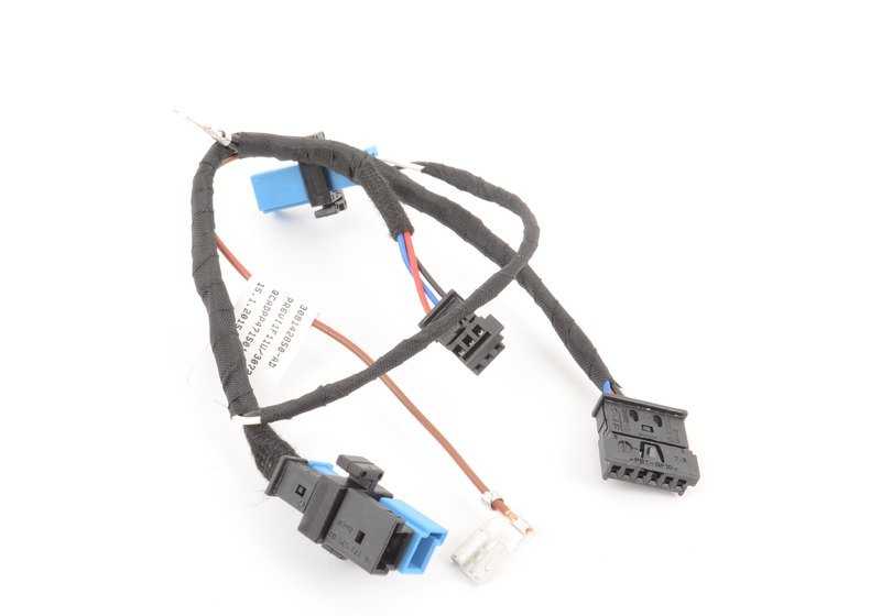 Connection cable for steering wheel 32307848337 for BMW F20, F21, F22, F23, F45, F46, F87, F30, F31, F34, F80, F32, F33, F36, F82, F83, F48, F39, F25, F26, F15, F85, F85, F16, F16, F16, F16. BMW original.