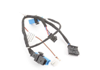 Connection cable for steering wheel 32307848337 for BMW F20, F21, F22, F23, F45, F46, F87, F30, F31, F34, F80, F32, F33, F36, F82, F83, F48, F39, F25, F26, F15, F85, F85, F16, F16, F16, F16. BMW original.