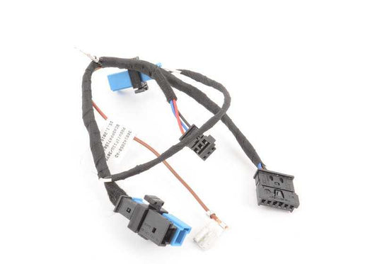 Connection cable for steering wheel 32307848337 for BMW F20, F21, F22, F23, F45, F46, F87, F30, F31, F34, F80, F32, F33, F36, F82, F83, F48, F39, F25, F26, F15, F85, F85, F16, F16, F16, F16. BMW original.