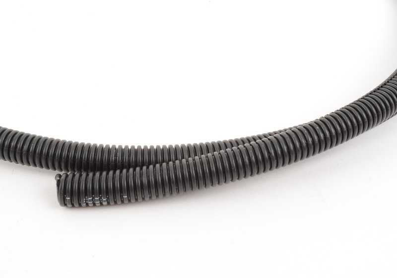 Tubo flexible ranurado OEM 61136933301 para BMW E30, E36, E46, E81, E82, E83, E84, E85, E86, E87, E88, E90, E91, E92, E93, E34, E39, E52, E53, E60, E61, E63, E64, E65, E66, E70, E71, E72, E85, E86, E89, F01, F02, F04, F07, F10, F11, F12, F13, F15, F1